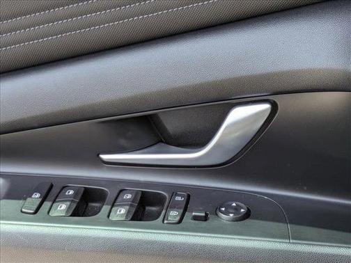 2022 Hyundai ELANTRA Limited