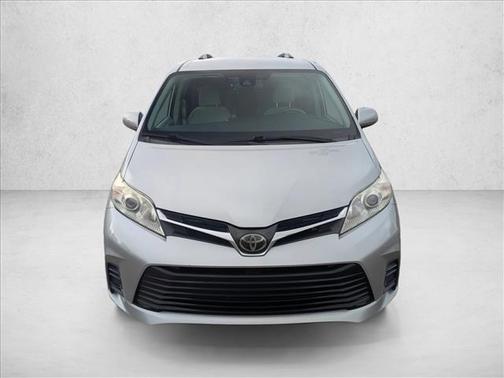 2020 Toyota Sienna LE