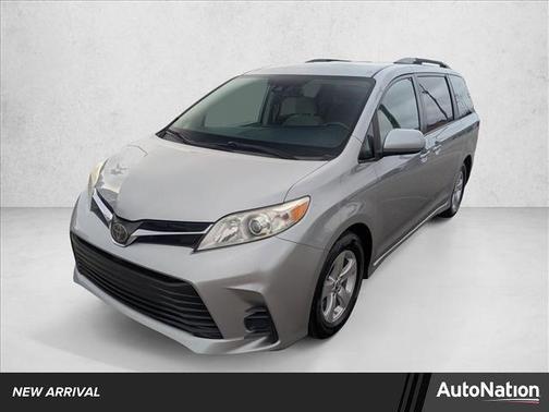 2020 Toyota Sienna LE