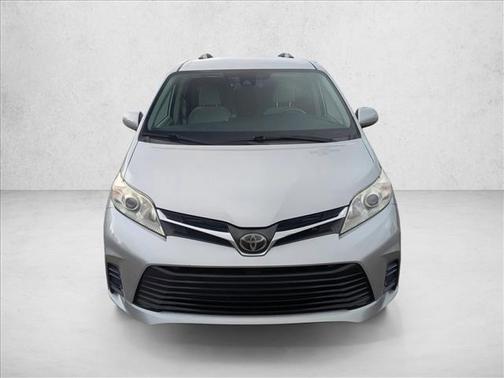 2020 Toyota Sienna LE