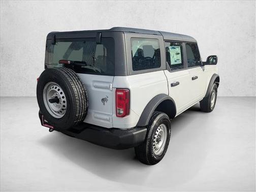 2025 Ford Bronco Base 4 Door 4x4