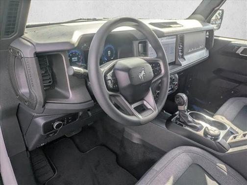 2025 Ford Bronco Base 4 Door 4x4