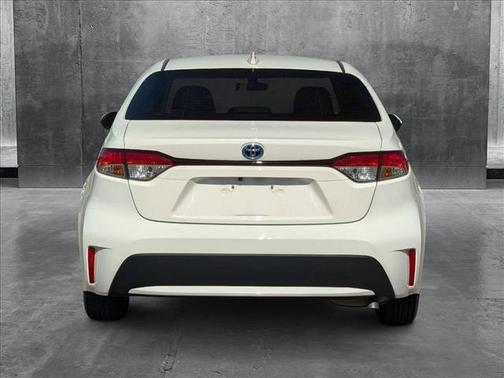 2022 Toyota Corolla Hybrid LE