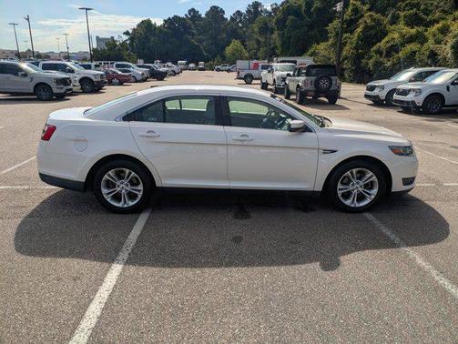 2013 Ford Taurus SEL