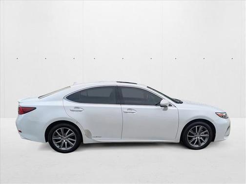 2016 Lexus ES 300h Base