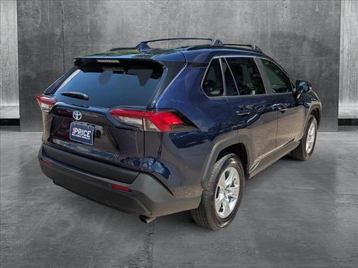 2019 Toyota RAV4 Hybrid XLE