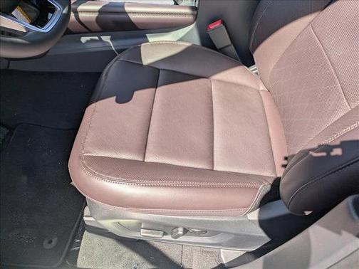 Space White Metallic 2026 Ford Explorer Platinum