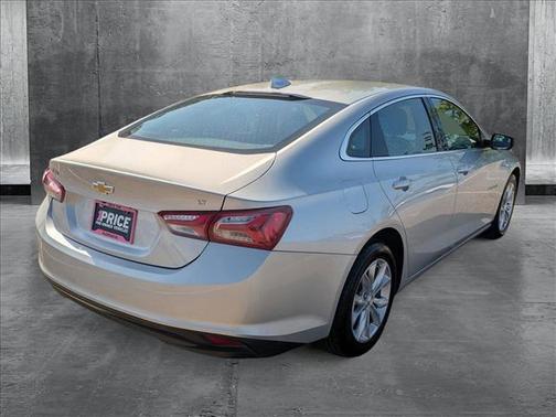 2022 Chevrolet Malibu FWD LT