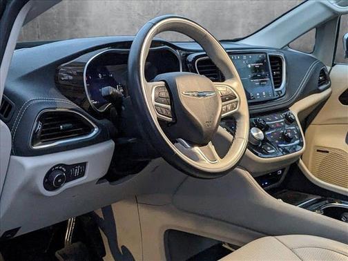 2021 Chrysler Pacifica Hybrid Limited