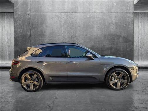 2018 Porsche Macan Base