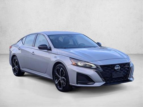 2024 Nissan Altima SR FWD