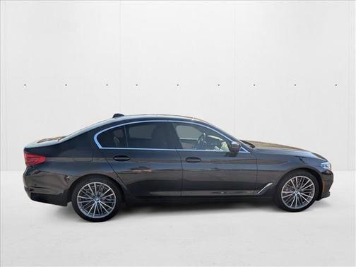 2019 BMW 530 530i