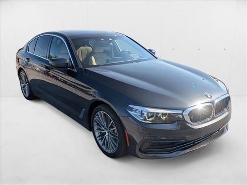 2019 BMW 530 530i