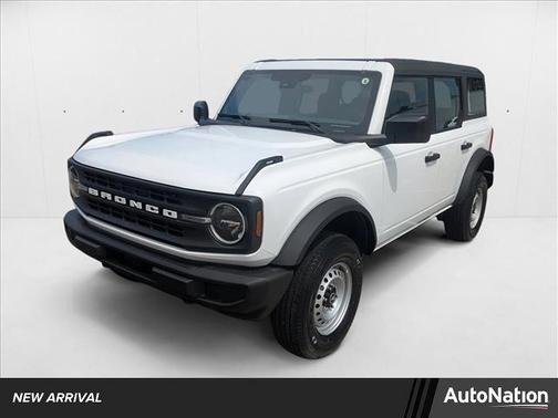 2025 Ford Bronco Base 4 Door 4x4