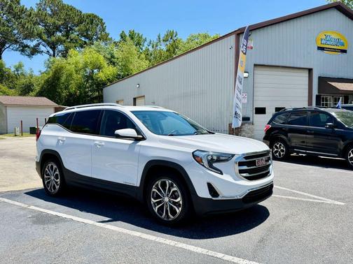 Summit White 2019 GMC Terrain SLT SUV