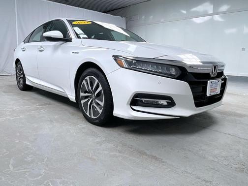 2019 Honda Accord Hybrid Touring