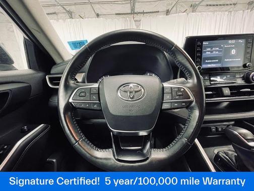 2020 Toyota Highlander LE