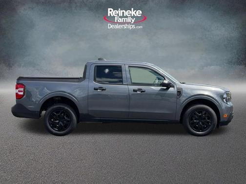 CARBONIZED GRAY METALLIC 2025 Ford Maverick XL