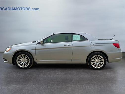 2013 Chrysler 200 Limited