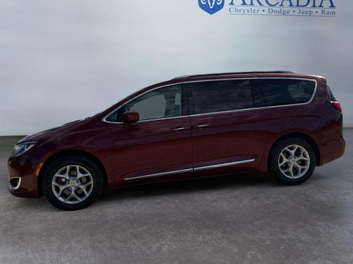 Velvet Red Pearlcoat 2019 Chrysler Pacifica Touring L