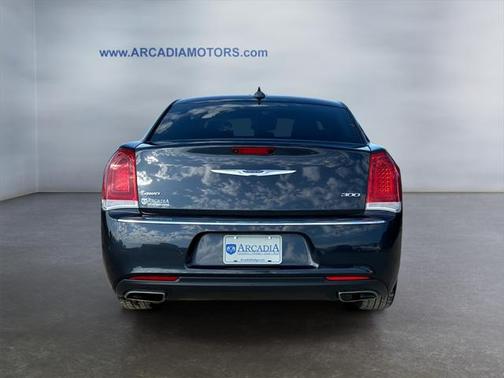 2018 Chrysler 300 Limited