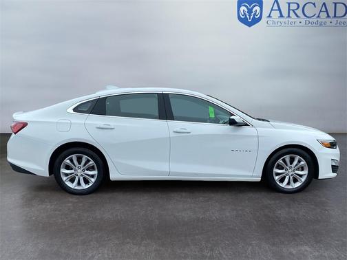 2022 Chevrolet Malibu FWD LT