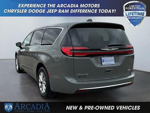 2025 Chrysler Pacifica L