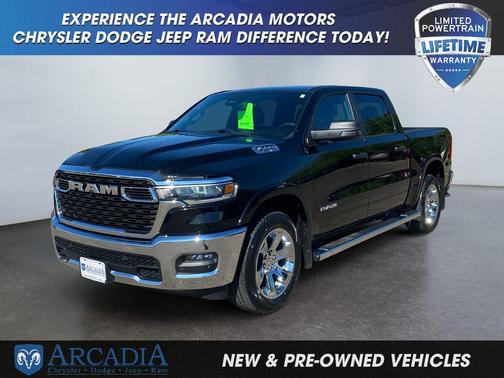 Diamond Black Crystal Pearlcoat 2025 RAM 1500 Big Horn/Lone Star