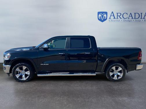 Diamond Black Crystal Pearlcoat 2021 RAM 1500 Laramie