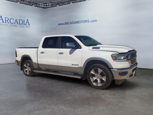 Ivory White Tri-Coat Pearlcoat 2021 RAM 1500 Laramie