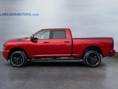 Molten Red Pearlcoat 2026 RAM 2500 Big Horn Crew Cab 4x4 6'4' Box