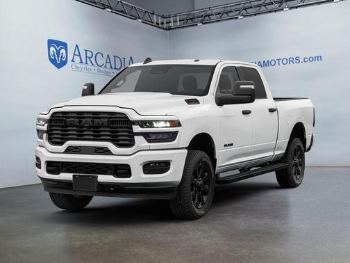 Ceramic Gray Clearcoat 2026 RAM 2500 Big Horn Crew Cab 4x4 6'4' Box