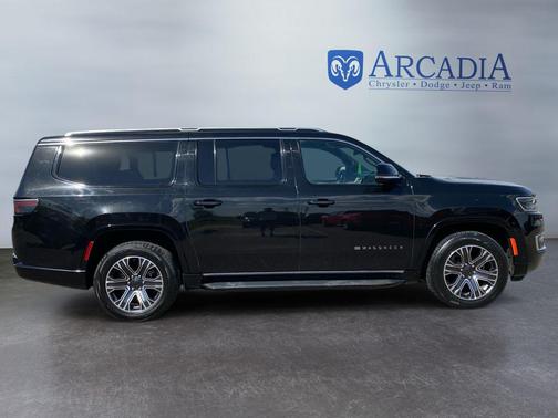 Diamond Black Crystal Pearlcoat 2024 Jeep Wagoneer L Series II 4x4