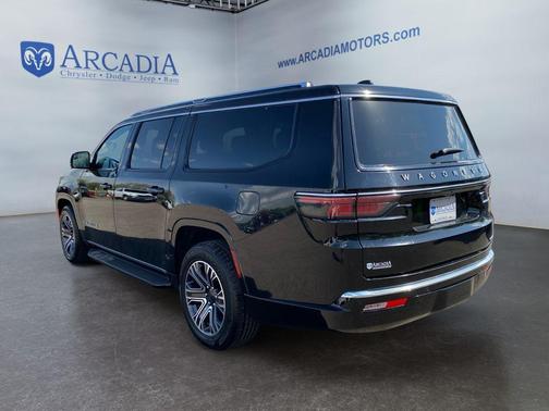 Diamond Black Crystal Pearlcoat 2024 Jeep Wagoneer L Series II 4x4
