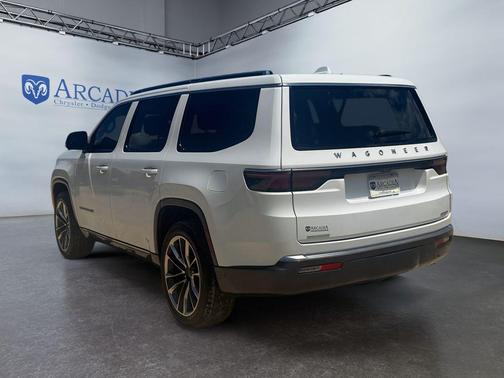 Bright White Clearcoat 2022 Jeep Wagoneer Series III 4x4