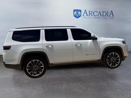 Bright White Clearcoat 2022 Jeep Wagoneer Series III 4x4