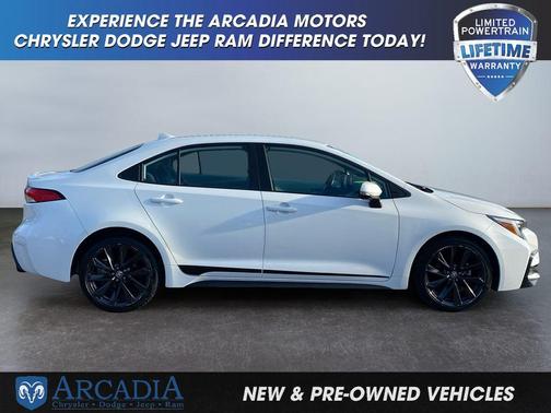 Ice Cap 2023 Toyota Corolla SE