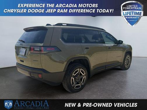 '41 2026 Jeep Cherokee Laredo