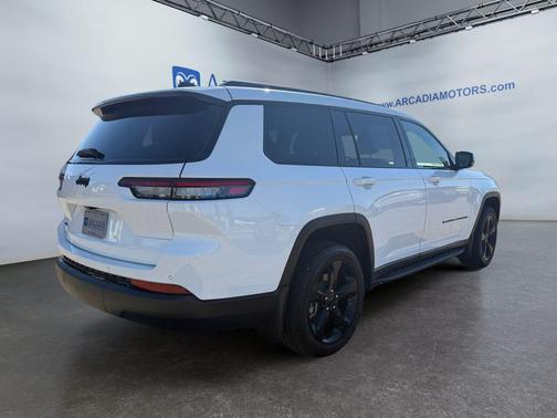 Bright White Clearcoat 2024 Jeep Grand Cherokee L Altitude