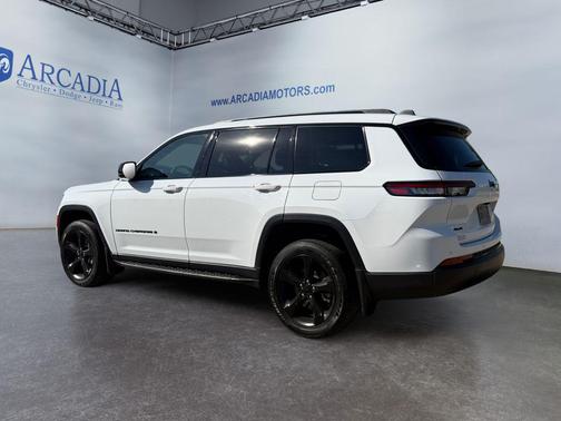 Bright White Clearcoat 2024 Jeep Grand Cherokee L Altitude
