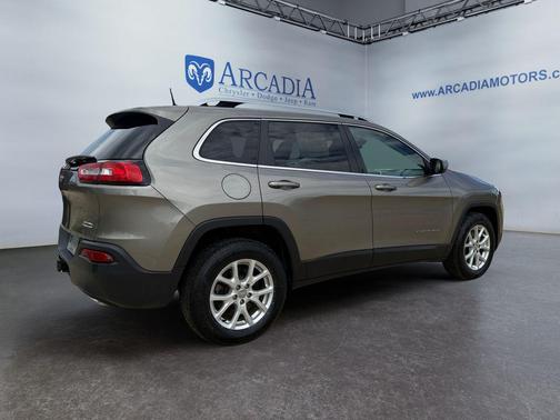 Light Brownstone Pearlcoat 2018 Jeep Cherokee Latitude Plus