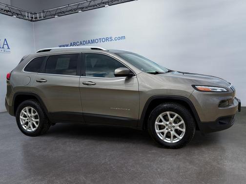 Light Brownstone Pearlcoat 2018 Jeep Cherokee Latitude Plus