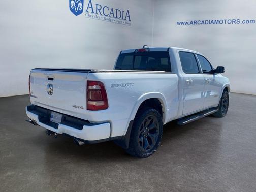 Bright White Clearcoat 2020 RAM 1500 Laramie