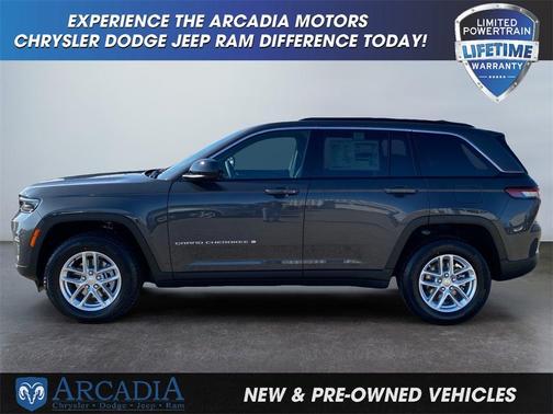 Baltic Gray Metallic Clearcoat 2026 Jeep Grand Cherokee Altitude