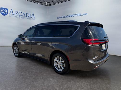 Granite Crystal Metallic Clearcoat 2021 Chrysler Pacifica Touring L