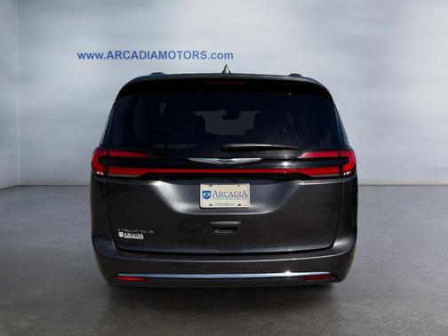 Granite Crystal Metallic Clearcoat 2021 Chrysler Pacifica Touring L