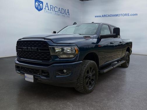 Patriot Blue Pearlcoat 2022 RAM 2500 Big Horn Crew Cab 4x4 6'4' Box
