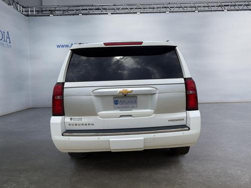 Summit White 2020 Chevrolet Suburban Premier