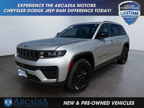 Silver Zynith 2026 Jeep Grand Cherokee Altitude