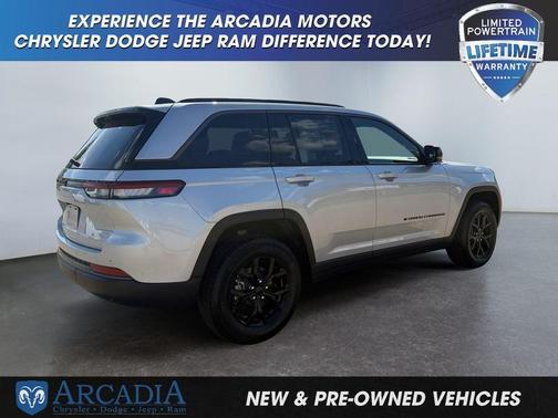 Silver Zynith 2026 Jeep Grand Cherokee Altitude
